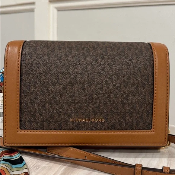 Michael Kors Jet Set Logo Brown and Tan Chain Crossbody NWT - Picture 5 of 17